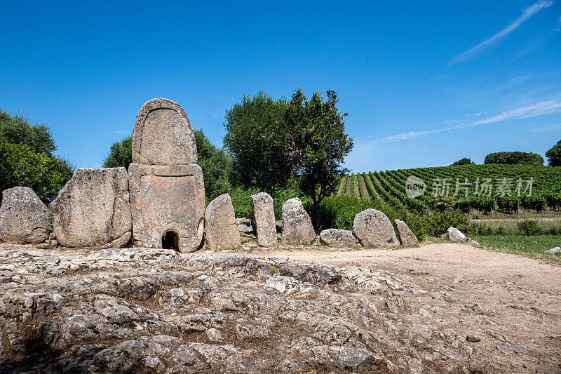 巨人之墓S'Ena和Thomes - Dorgali，撒丁岛